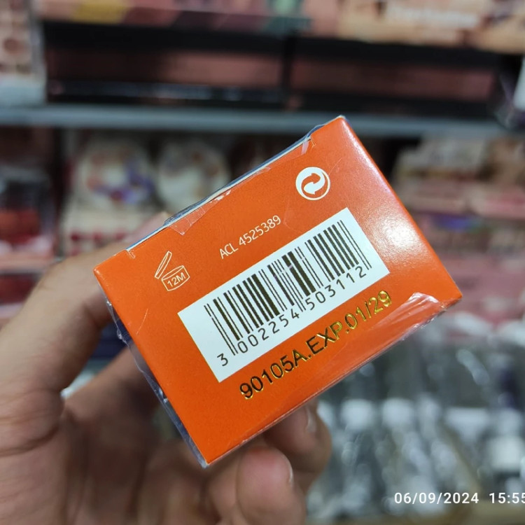 ضد آفتاب کرم پودری اوکالان فرانسه SPF 50 هایپو آلرژیک