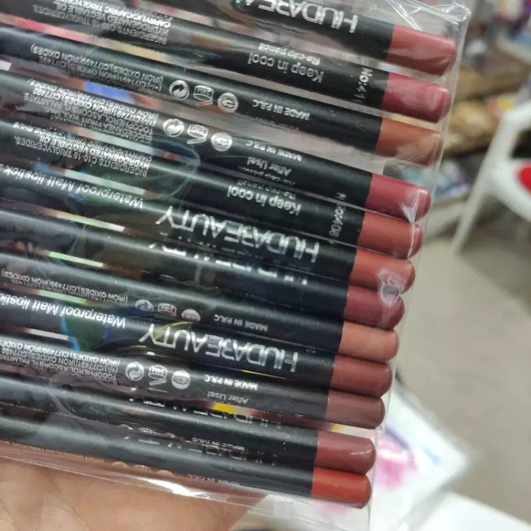 خط لب 24 ساعته هدا بیوتی (12 رنگ)