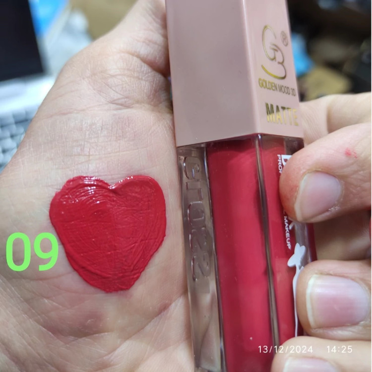 رژلب مایع بوتاکسی گلدن مود فرانسه