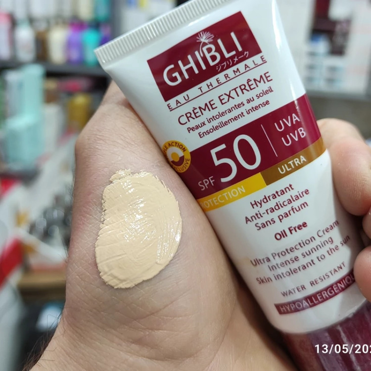 ضد آفتاب کرم پودری جبلی فاقد چربی SPF 50