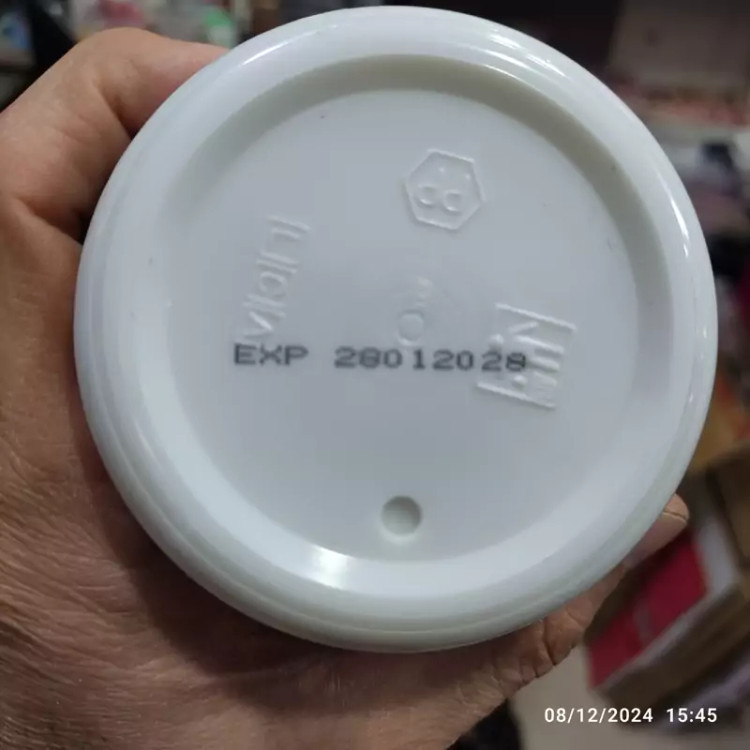کرم آبرسان و روشن کننده صورت انار کلیون ایتالیا