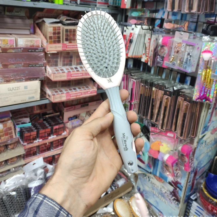 برس بیضی پلاستیکی مستر براش طبی