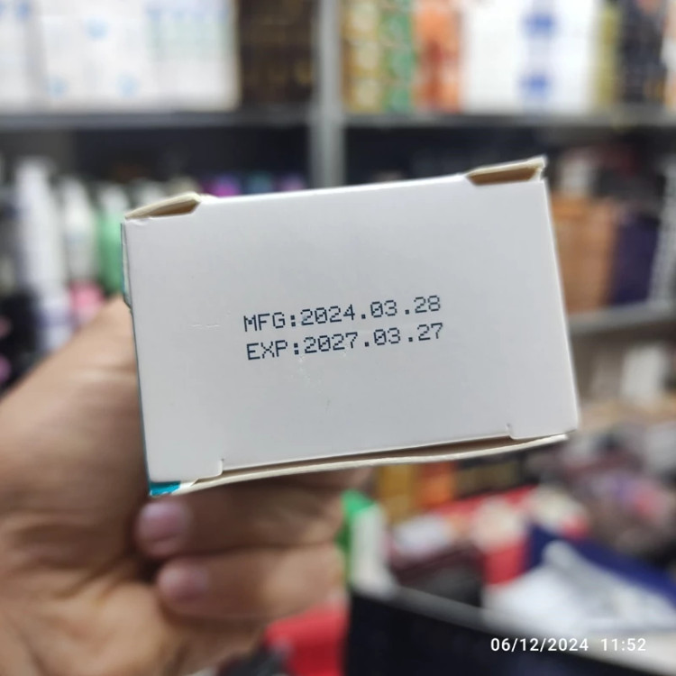 سرم رتینول و بازسازی پوست و ضد لک سراوی