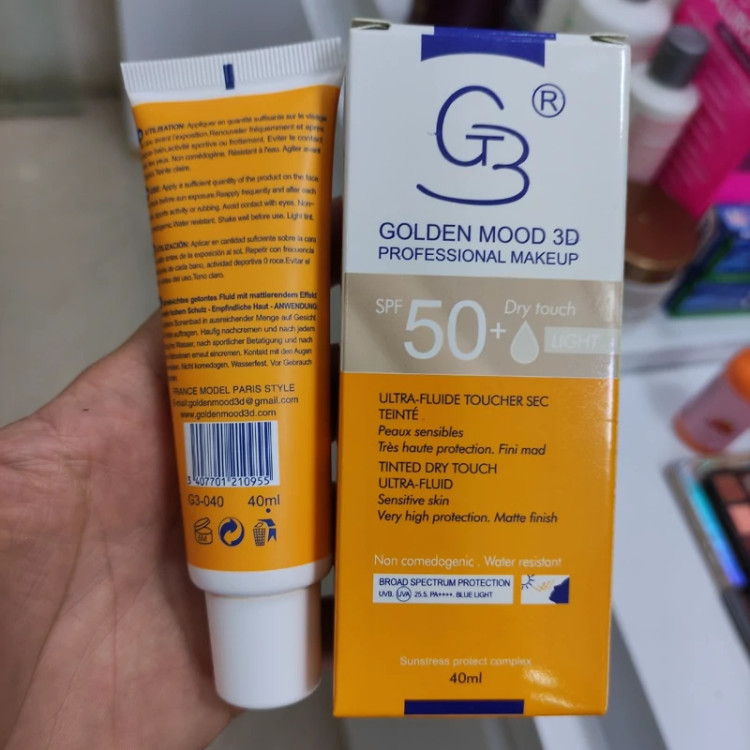 ضد افتاب بی رنگ گلدن مود SPF 50 مخصوص پوست های خشک و حساس با مواد گیاهی اورجینال