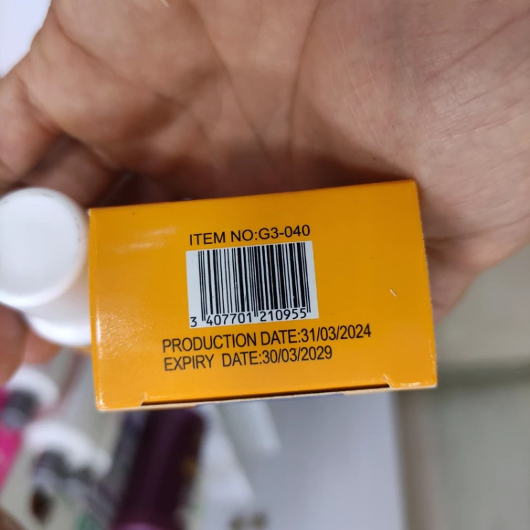 ضد افتاب بی رنگ گلدن مود SPF 50 مخصوص پوست های خشک و حساس با مواد گیاهی اورجینال