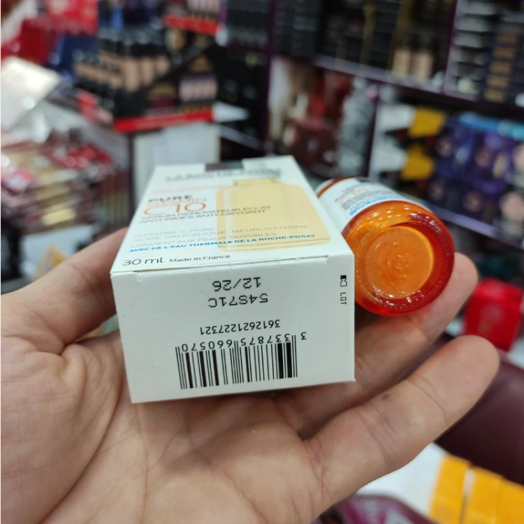 سرم ویتامین سی لاروش پوزای مدل PURE C10