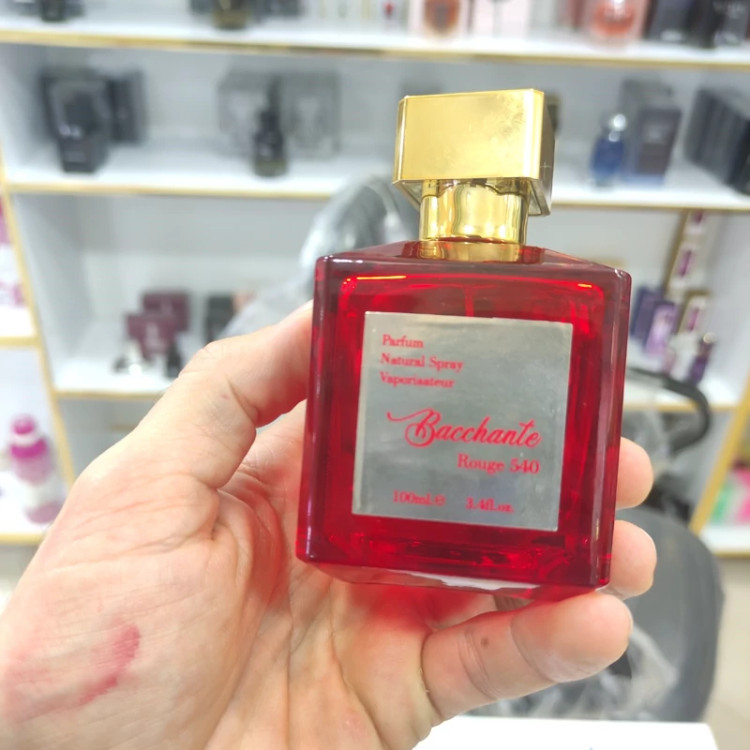 ادکلن باکارات رژ 540 شرکت وینچستر