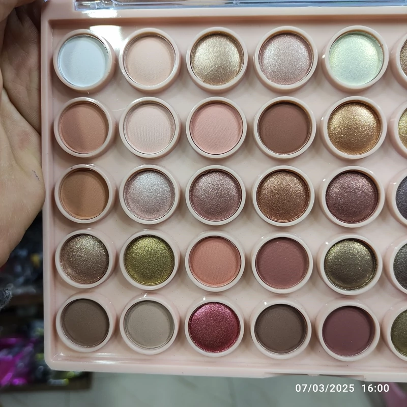 پالت سایه چشم شاین حرفه ای 40 رنگ اونلی بیوتی