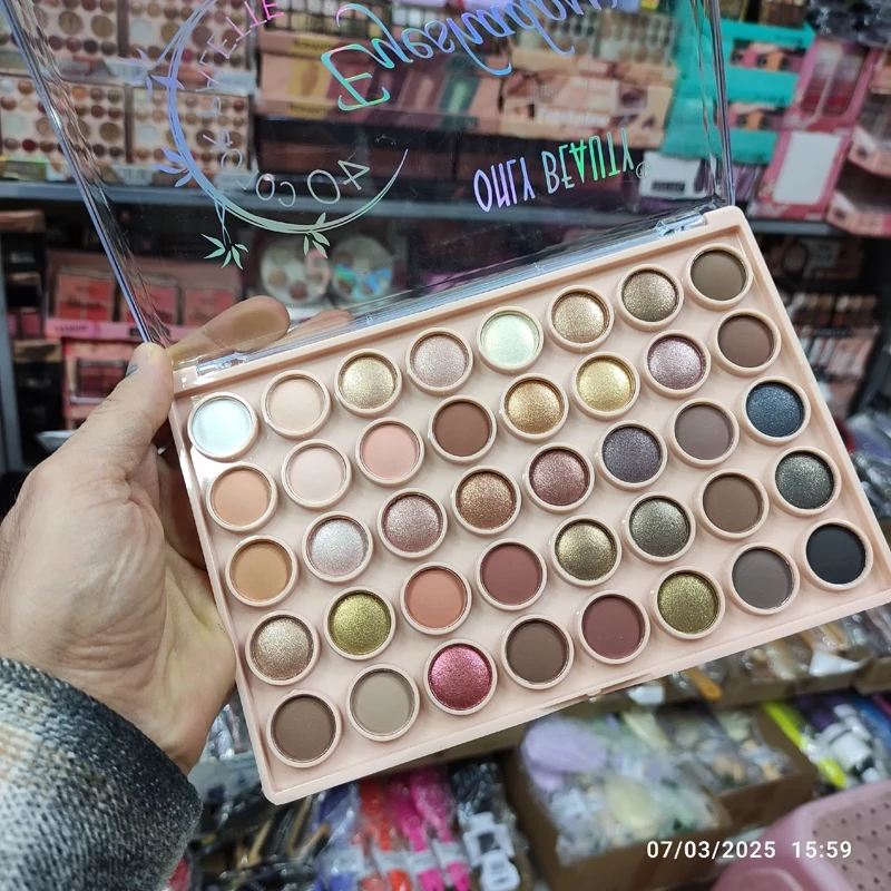 پالت سایه چشم شاین حرفه ای 40 رنگ اونلی بیوتی