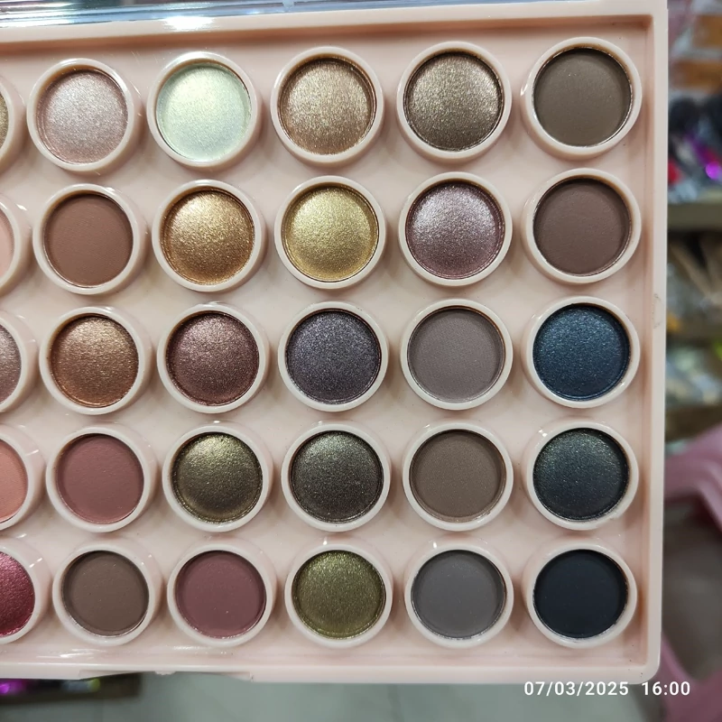 پالت سایه چشم شاین حرفه ای 40 رنگ اونلی بیوتی