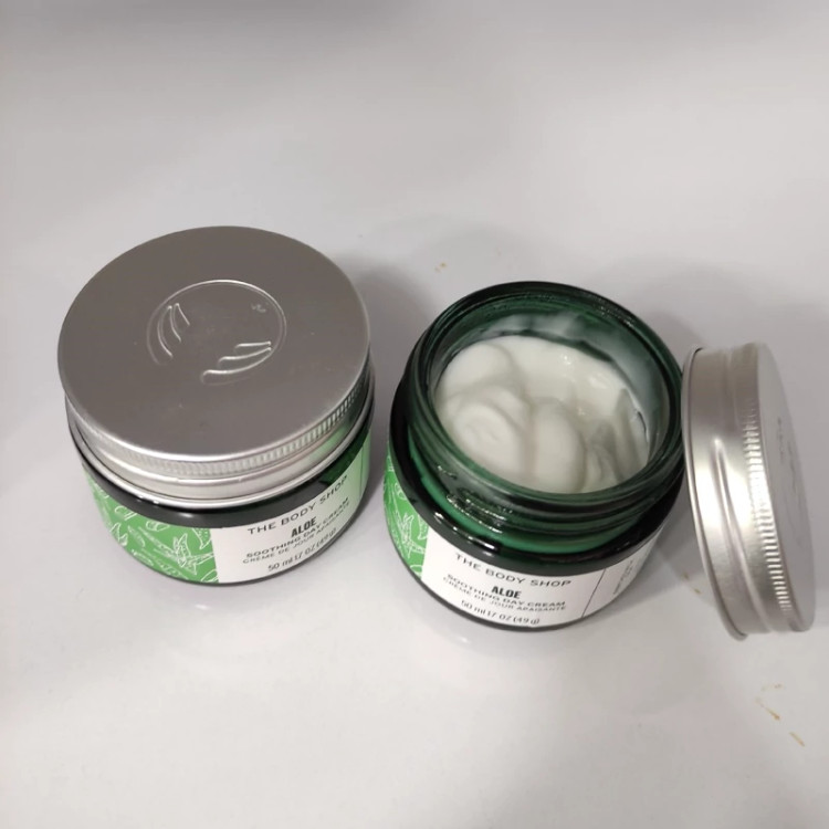 کرم روز الوئه ورا بادی شاپ مناسب پوست های حساس و خشک اصلی