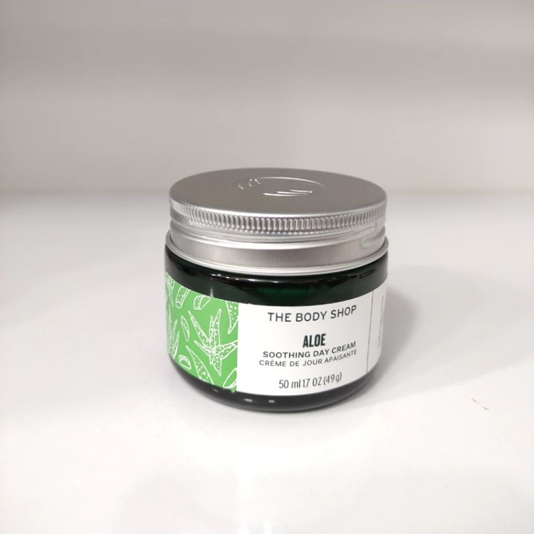 کرم روز الوئه ورا بادی شاپ مناسب پوست های حساس و خشک اصلی