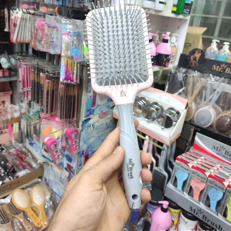 برس مو چهار گوش پلاستیکی مستر براش طبی