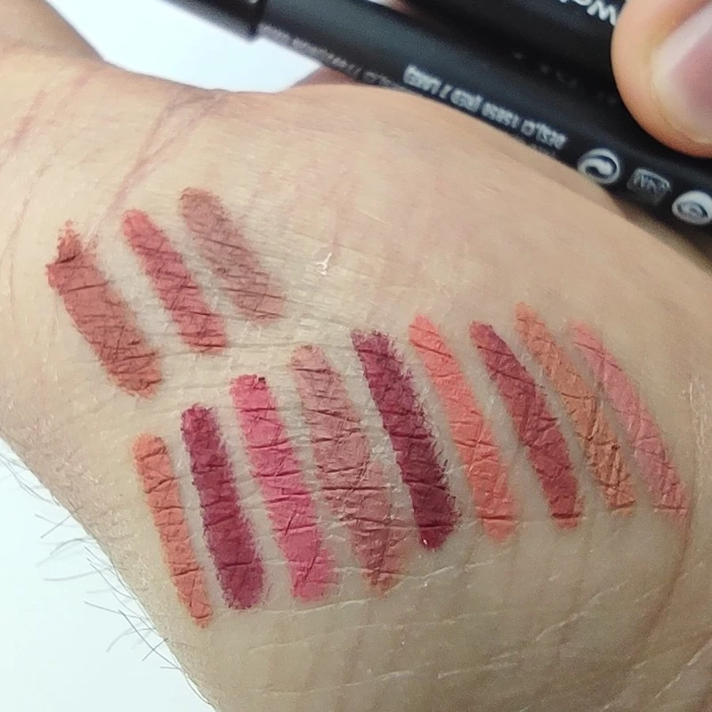 خط لب گیاهی فلودرم ایتالیا (پک 12 رنگ)